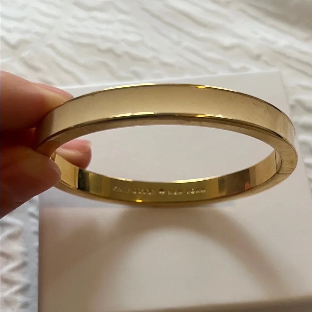 kate spade ♠️ Clean Slate Enamel Bangle Bracelet - Picture 3 of 3